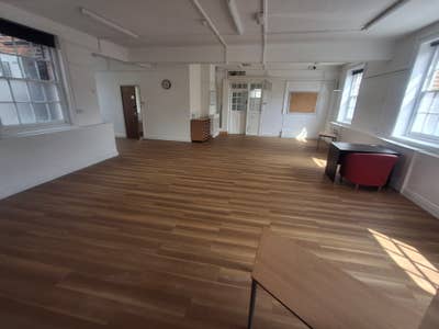 🌿 Property Guardian Rooms – Finchley Central Main Photo