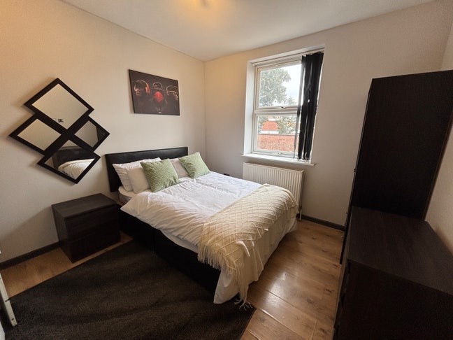 En-Suite Double Rooms near town centre Main Photo