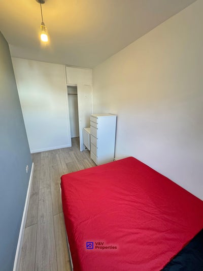 🏠 2 Rooms Available in Old Street Main Photo