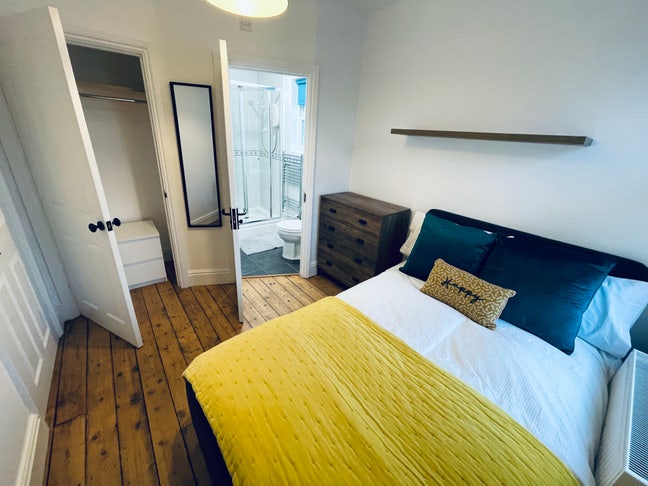 Double En-suite Room Main Photo