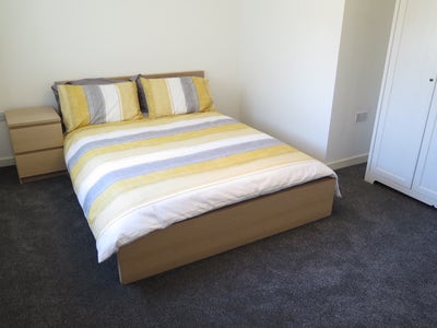 Double Rooms | Next to Airbus | All Bills Main Photo