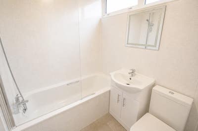 6 Maxwell Close  Main Photo