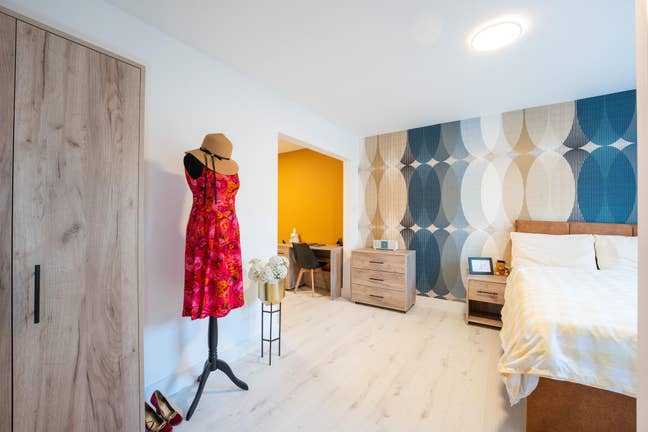 Spacious Studio 3 min walk to North Station Main Photo