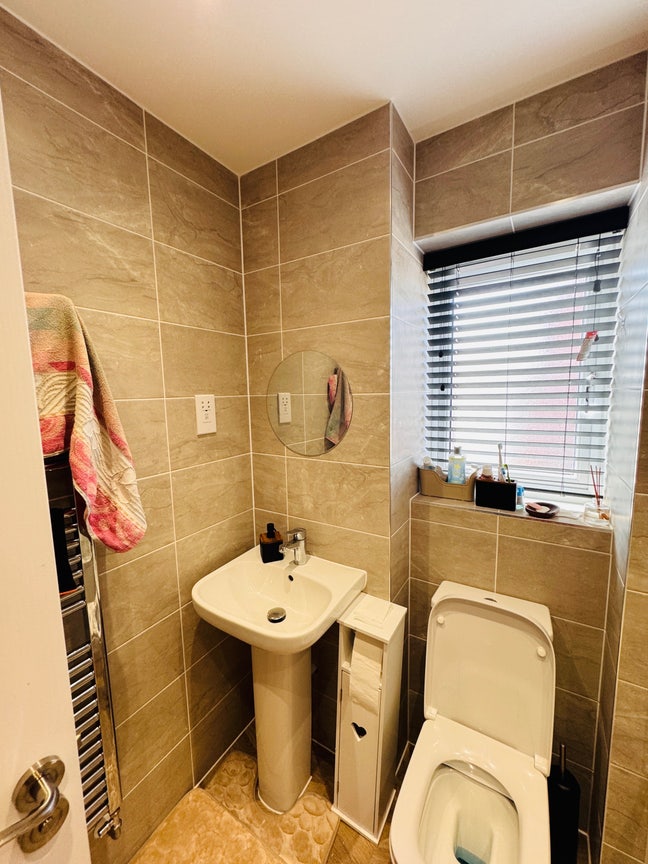 New house with a room for rent Main Photo