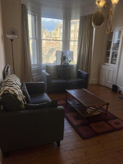 Double room in two bed flat  Main Photo