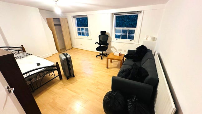 Stepney Green, E1, Light and Airy 2 Bedroom Flat Main Photo