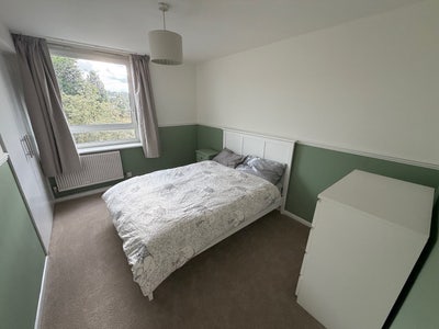 Double room available to rent in Earlsfield  Main Photo