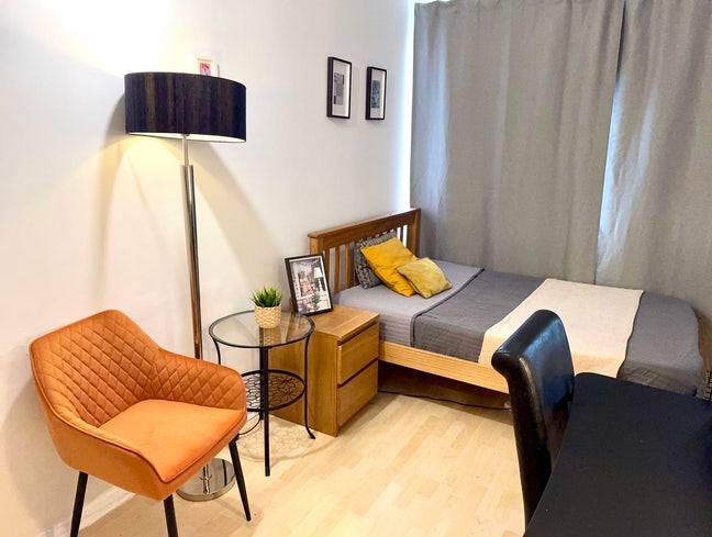 Double room, free cleaning service twice a week  Main Photo