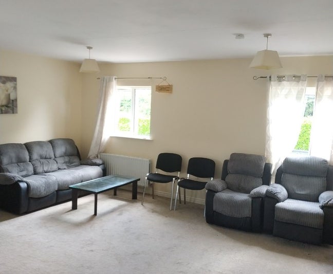Whole two-bedroom flat to sublet: fixed-term Main Photo