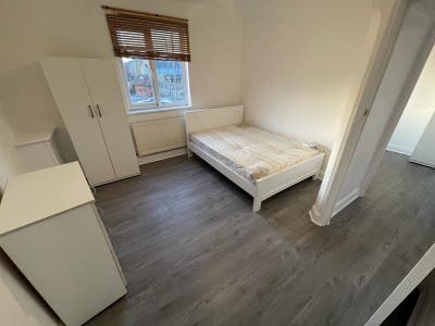 Spacious double near High Barnet station Main Photo
