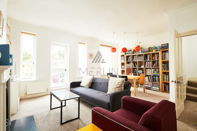 3 Bed/ 2 Bath Flat available in Queens Park. NW6 Main Photo