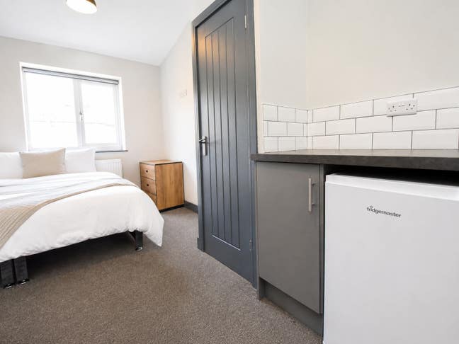 DN1 Double room En-suite available now Main Photo