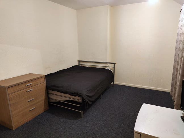 Double Room in Shepherds Bush Main Photo