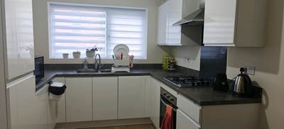 Room available near city centre  Main Photo