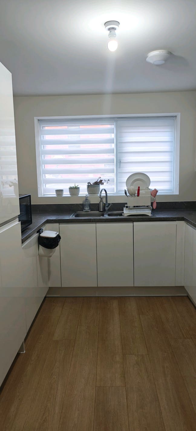 Room available near city centre  Main Photo