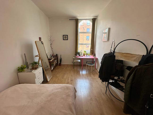 Large double room in Stokey  Main Photo