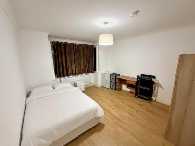 Fully Furnished Double Room - TW3  Main Photo