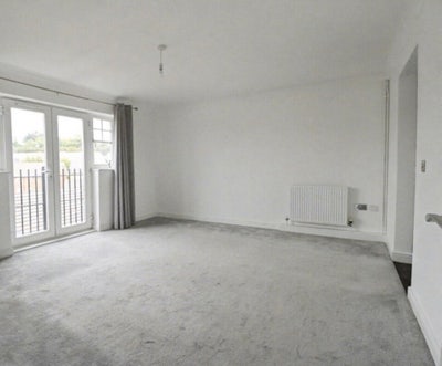 1 double room available in purfleet  Main Photo