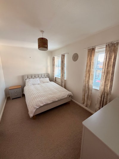 Double Room in Mudeford (10 min walk from beach) Main Photo