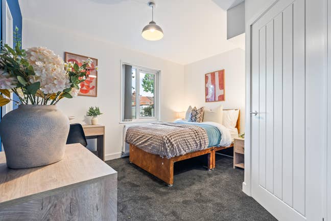 DN11-Brand New En-Suite Rooms | All Bills Included Main Photo