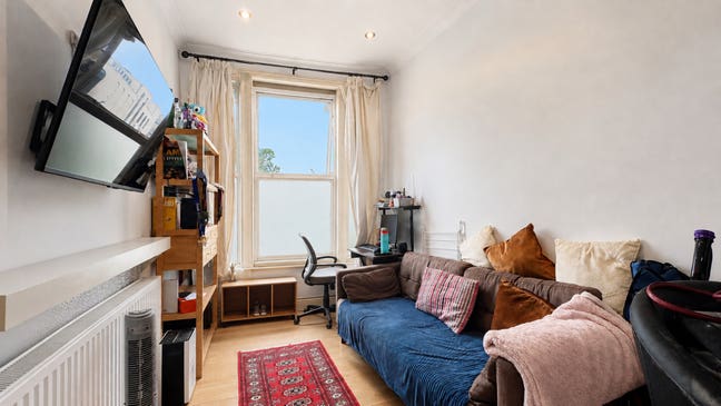 Incl.Utilities & Wifi.Flat 1 Bed Flat &pound;1800Pmc Main Photo