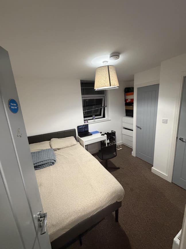 En-suite Room in Far Gosford, Coventry Main Photo