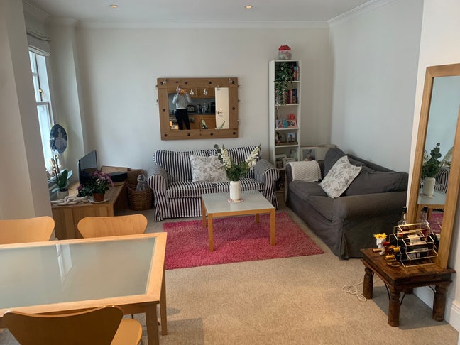 Double Room in Aldgate - Available immediately  Main Photo
