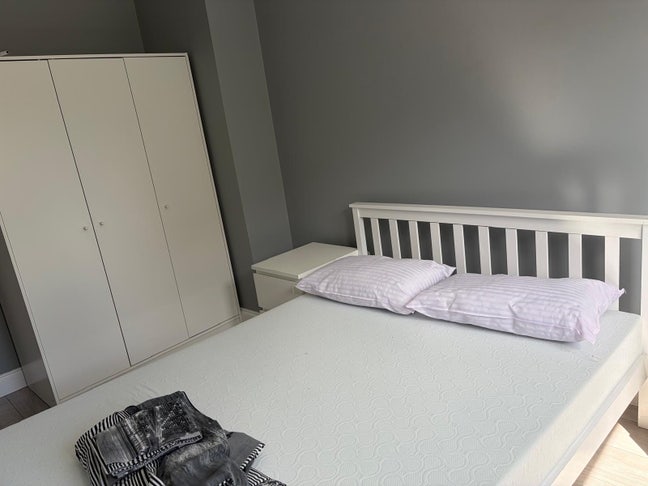 Double bedroom to rent stockwell Main Photo