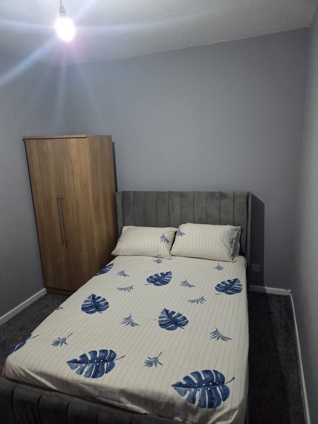 A furnished double bedroom available Main Photo