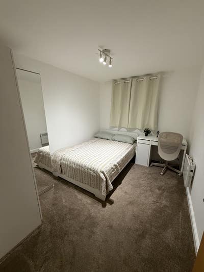 Refurbished Double Room – Ideal for Professionals Main Photo