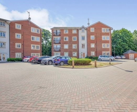 Spacious Double Ensuite Room in 2 Bed flat Main Photo