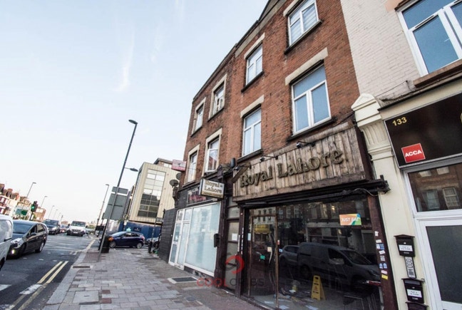Double Studio Apartment – West Hendon Broadway Main Photo
