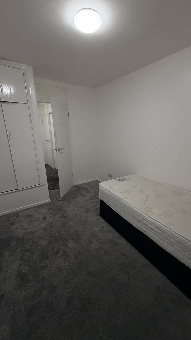 Room near plaistow station  Main Photo