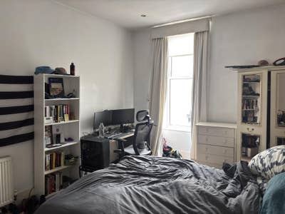 Looking for one flatmate on  Great Western Road Main Photo