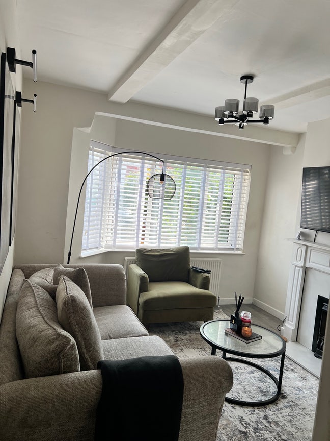 Bright Furnished Double Room  Main Photo