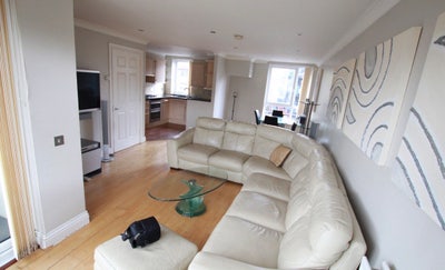 🏙️ Premium 2-Bedroom Apartment | Canary Wharf Main Photo