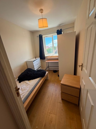 🏡 Affordable Room | &pound;600! | All Bills Inc | SE28 Main Photo