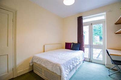 Lovely Rooms in New Cross | Great Transport Links Main Photo