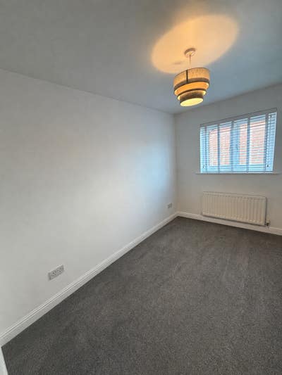 Furnished/Unfurnishd Room in Friendly, Modern Home Main Photo