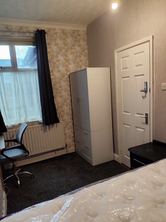 🏡 Looking for a cozy house share in Stoke? Main Photo