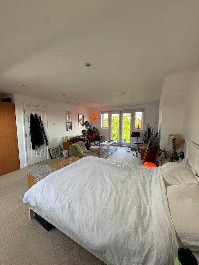 Huge Double Room in Wandsworth Common + En Suite Main Photo