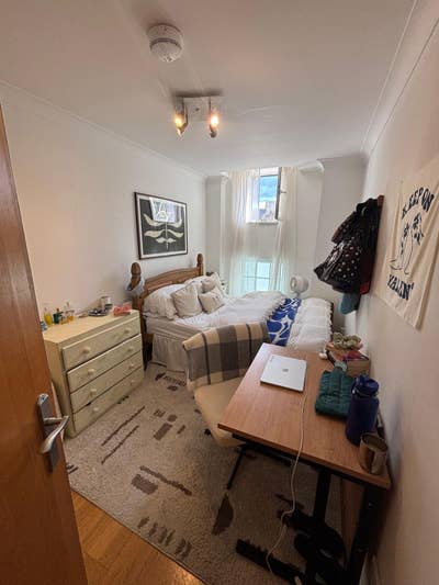 Double Room in Clapham North!! Main Photo