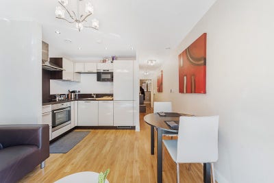 Furnished 1 Bed Flat in Canada Water with Gym Main Photo
