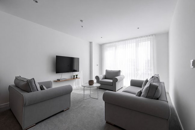 High-specification five-bedroom property  Main Photo