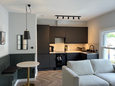 Modern 1 bedroom apartment in SW11 Main Photo