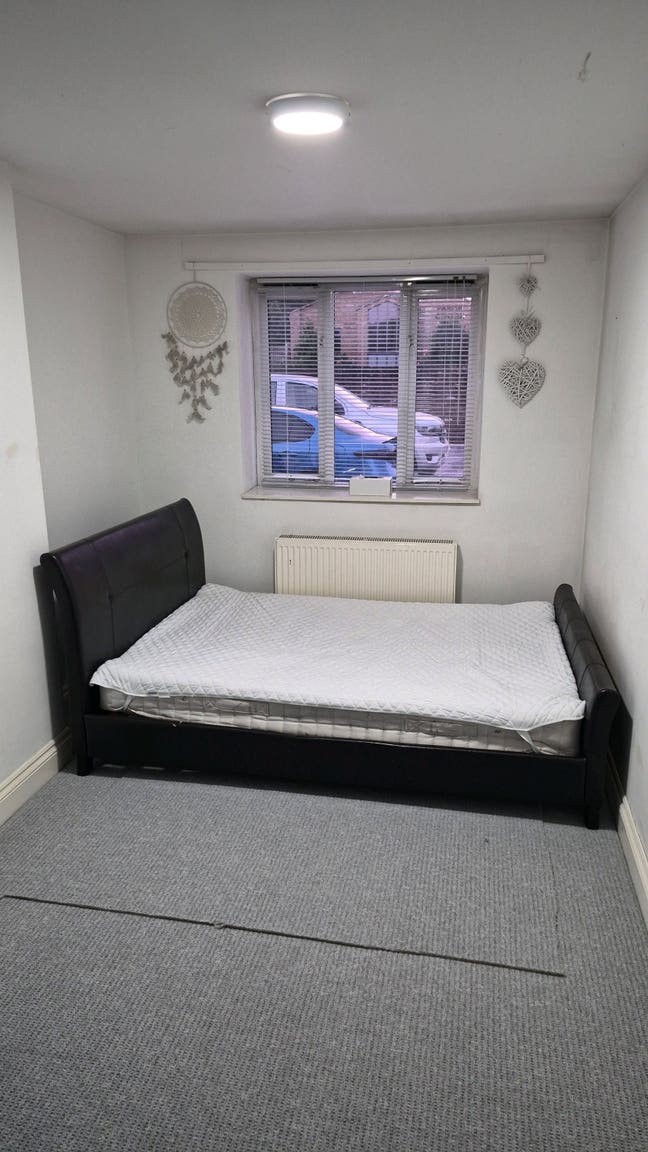 Double room 650 including bills  Main Photo