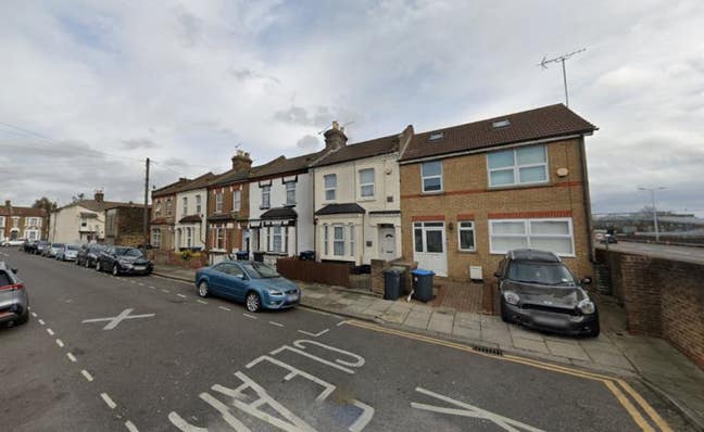 DSS-Studio Flat Available in Enfield Edmonton N18 Main Photo