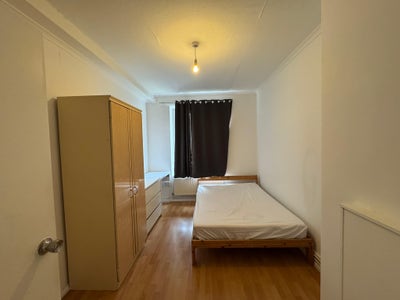 Double Room Near Bethnal Green/Whitechapel Main Photo