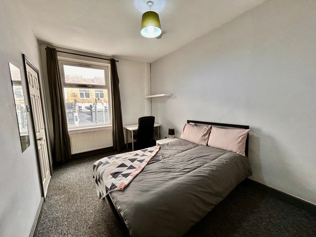 Modern Double Room Close to Huddersfield Uni Main Photo