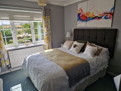 Large double room with a country view a quiet home Main Photo